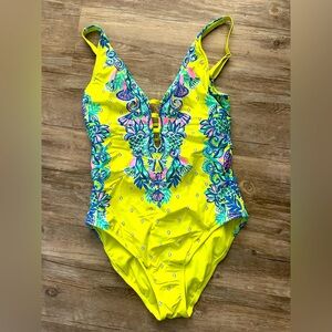 Size 8 Lilly Pulitzer swimsuit!  HTF 🦄